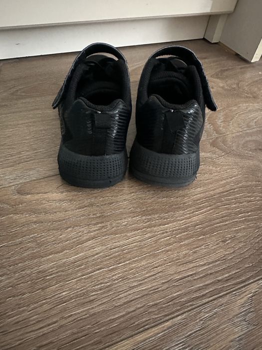 Skechers adidasi 31