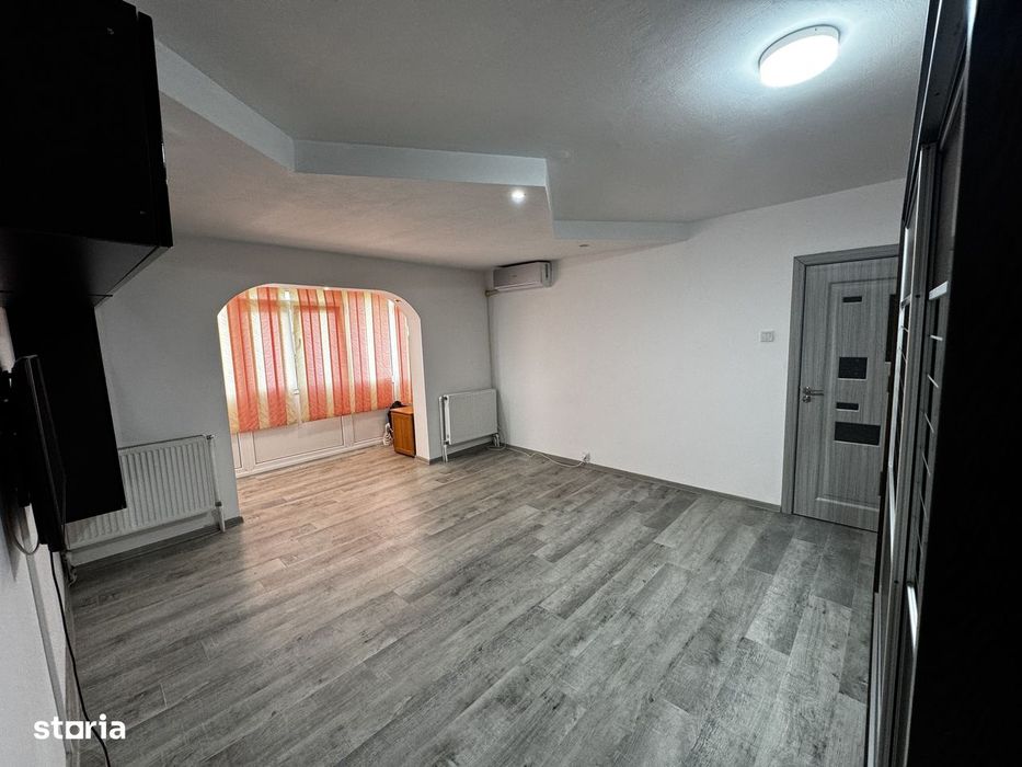 Apartament 2 camere,semidecomandat,Unirii Sud