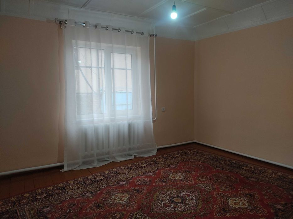 Продам дом в пгт Таваксай  Бостанлыкского района Ташкентской области