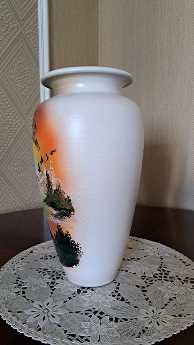 Продам вазу керамическую