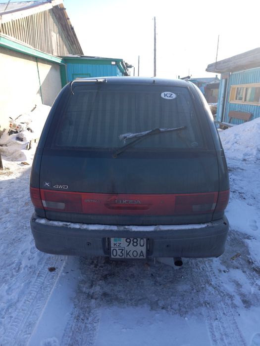 Продам срочно машину