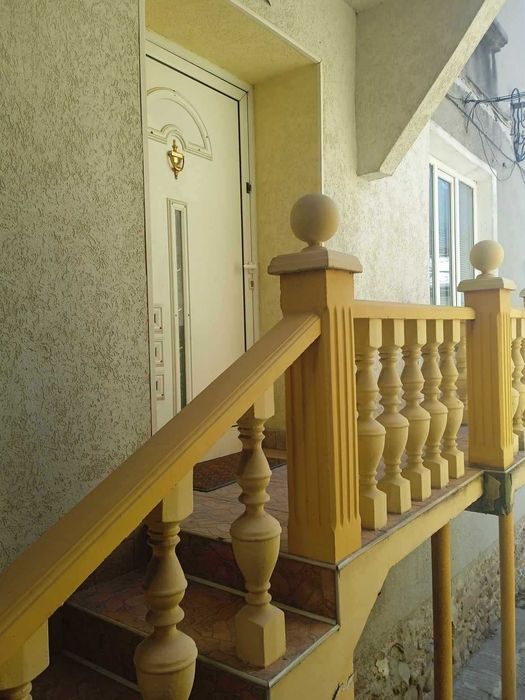 Продава се Етаж от къща в Смолян, Нов център - 90 кв.м за 1256 €/кв.м - Снимка #2