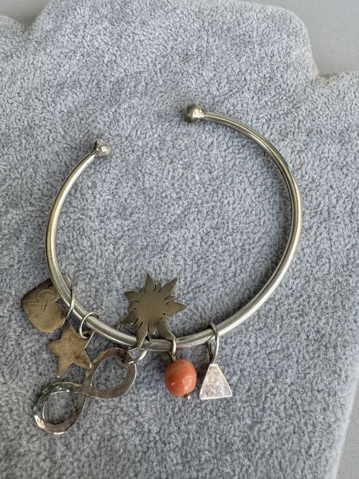 Bratara din argint cu charmuri