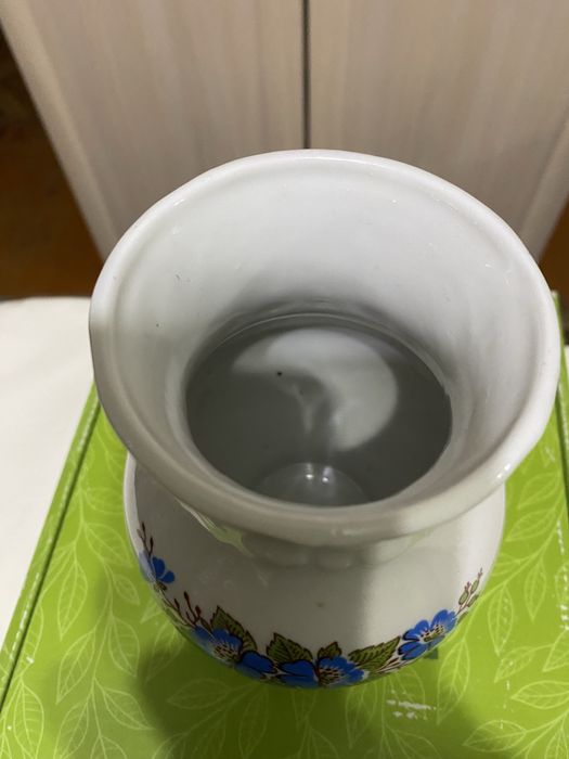 Стопки, кофейные пары, ваза