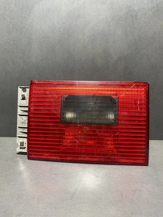 Lampa / Tripla stop dreapta pe hayon 7M3 945 112 A Volkswagen VW