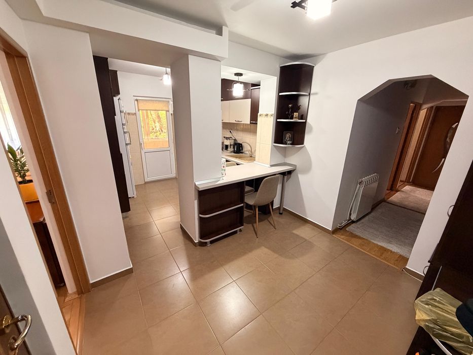 Vând Apartament 3 camere