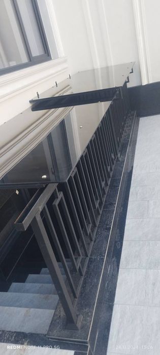 Раздвижной навес козырек из стекла и лексана