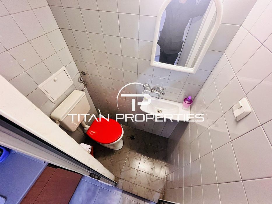 Дава се под наем Магазин в Бургас, Център - 34 кв.м за 255 € - Снимка #4