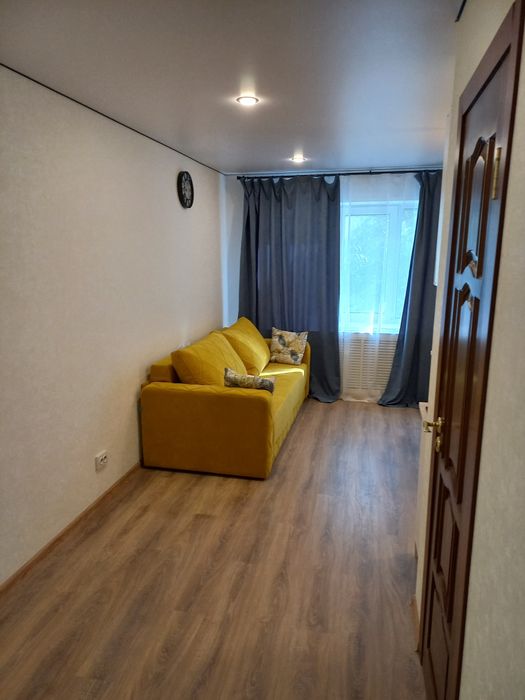 Поклейка обоев любой сложности.