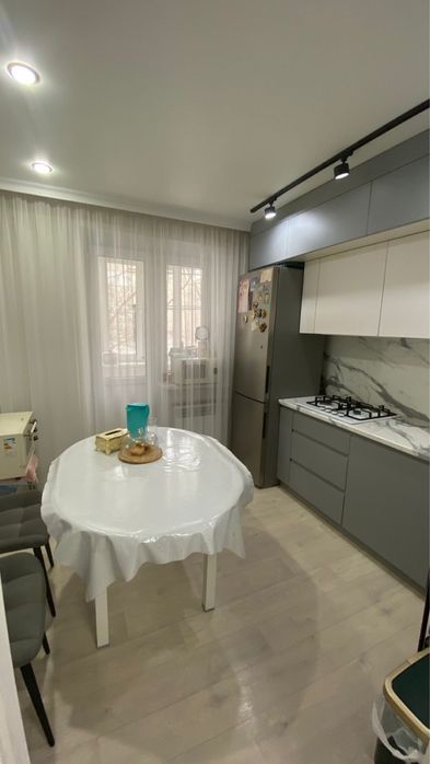 Продам 2 х ком квартиру