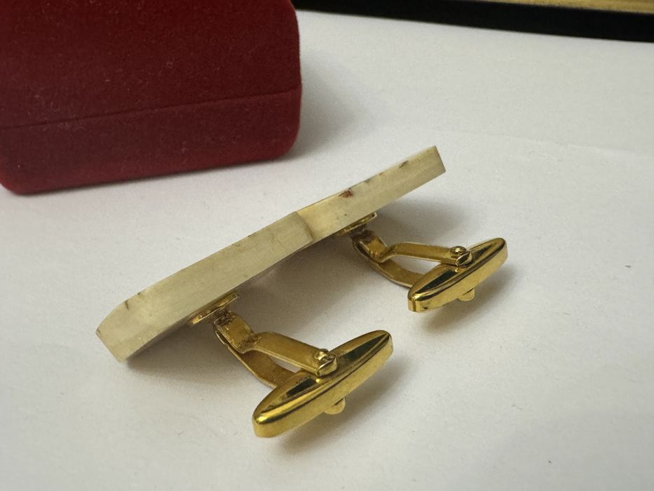 Butoni pentru camasa cu os (ivory, f:ldes).