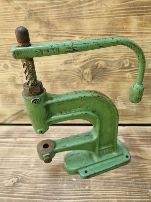 Presa capse, riveti, nituri