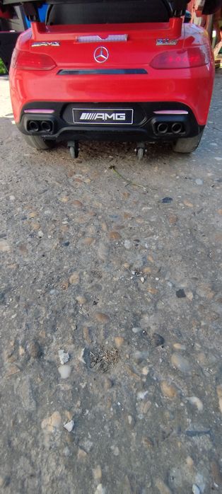 Детска кола на батерия