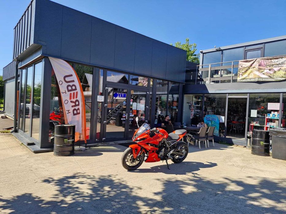 Suzuki GSX-8R nou 0 km-livrare prin EST BIKE Campina