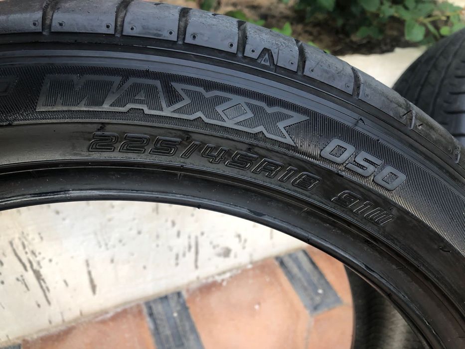 Шины 225/45/18 бу летние