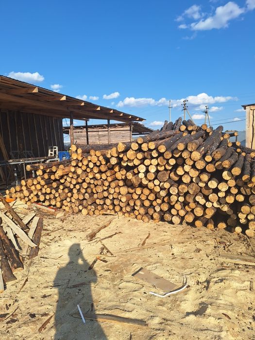 Продам столбики, столбы, бревна.