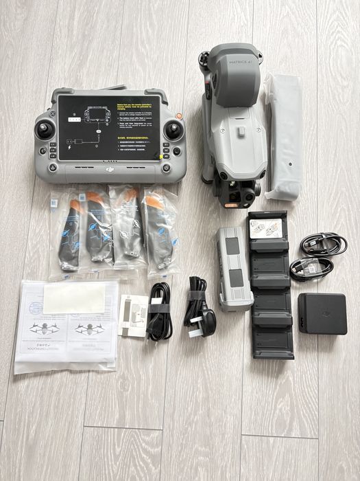 Drona DJI Matrice 4T Noua