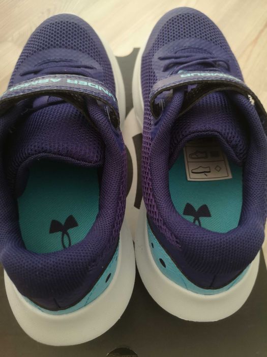 Детски маратонки Under Armour, размер 34