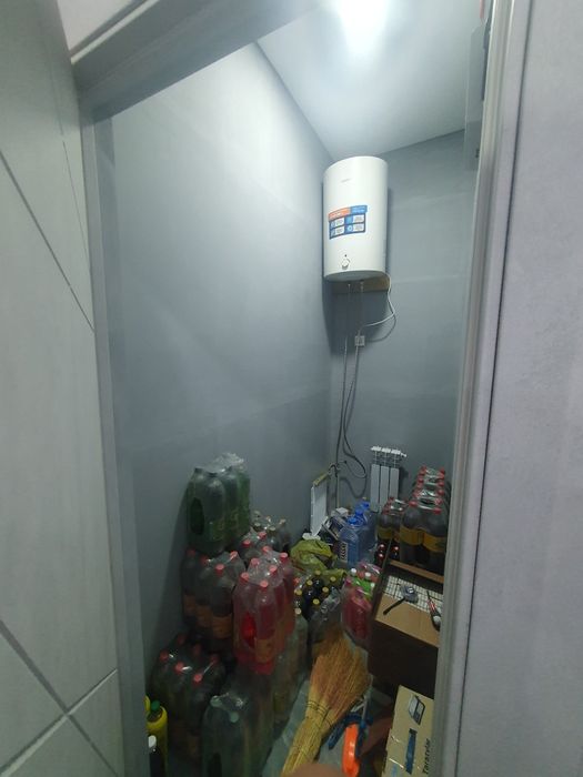 Дом в красном камне