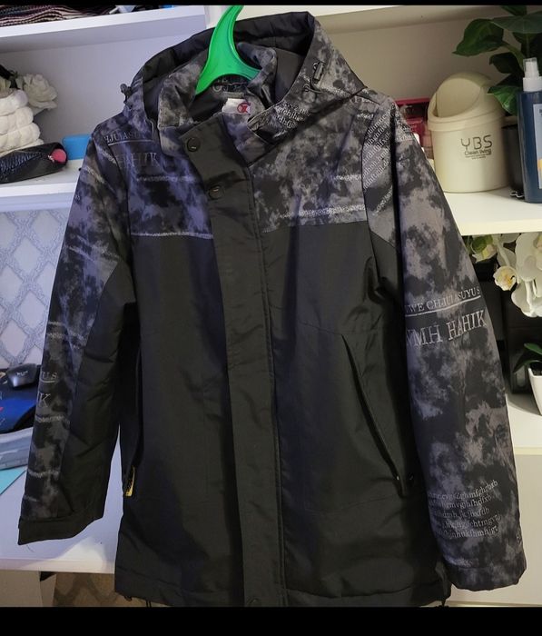 Продам куртки, осень и зима