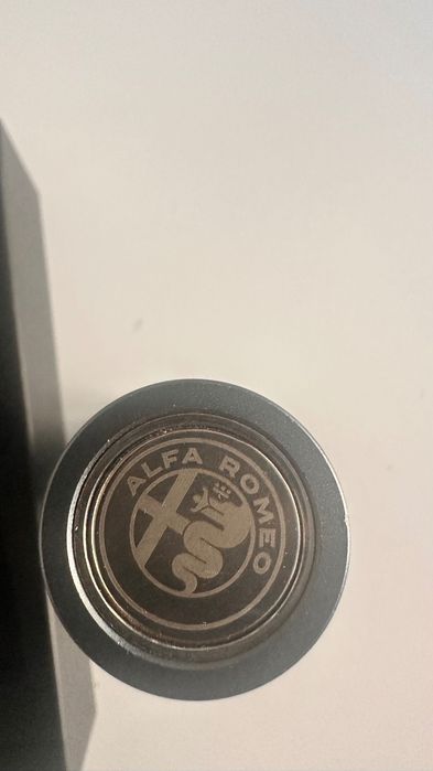 Продам оригинален фенер на марката Alfa Romeo