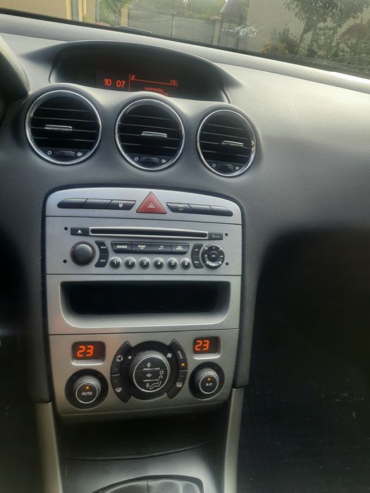 PEUGEOT 308 2011 — imagine 5