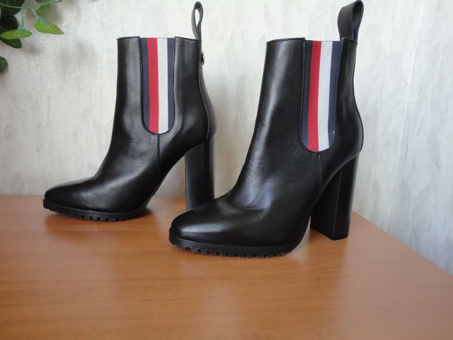 N38 Tommy Hilfiger/дамски боти