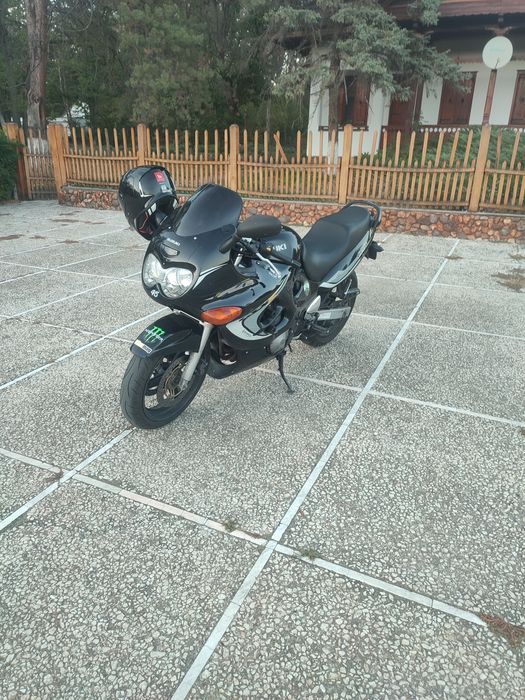 Vând Suzuki gsxf 600