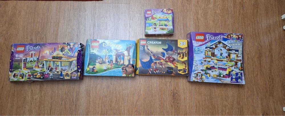 Продам ящик с запчастями LEGO