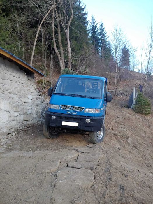 Furgoneta basculabila Iveco Daily - Scam 4 x 4