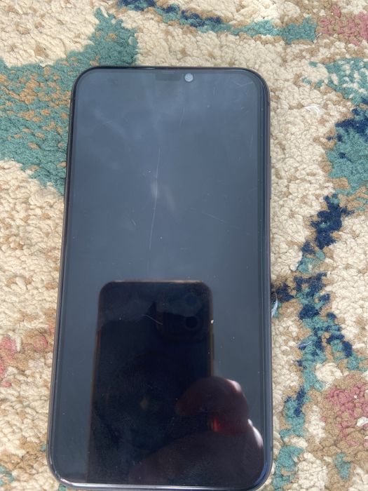 Айфон 11 в хорошем состояний