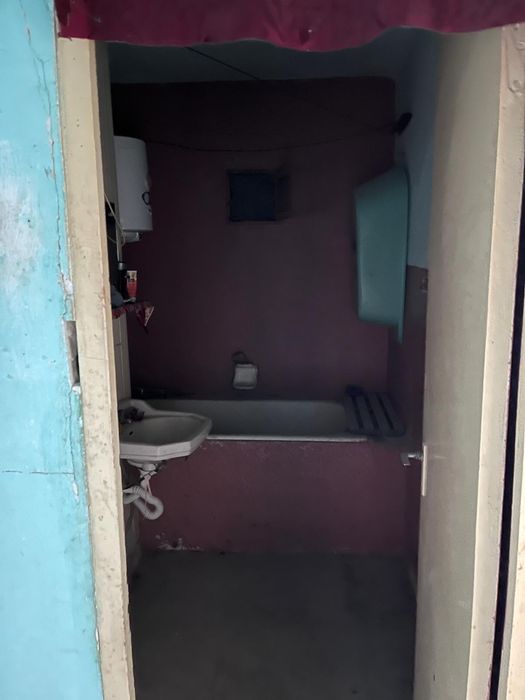 Vand apartament 2 camere semidecomandat