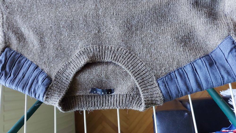 Pulover din lână verde oliv