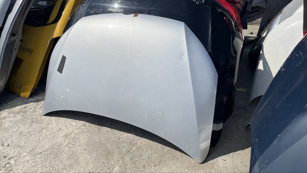 2 броя капак VW Touran,Caddy 2 2011-