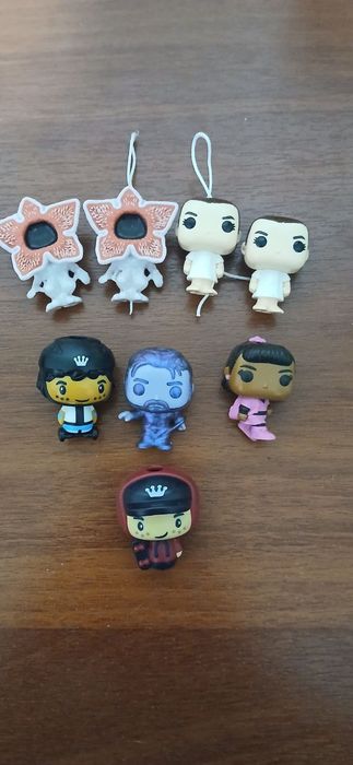 Фигурки очень странные дела