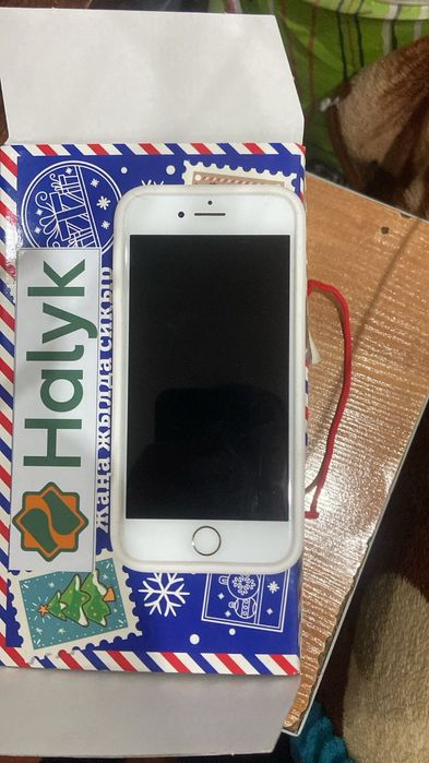 продается айфон 7