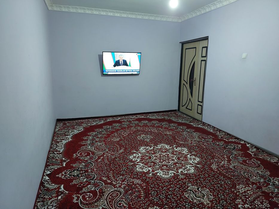 Г. Чирчик 3 мкр возле дорои