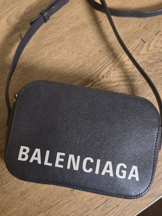 Balenciaga Black Leather XS Ville Camera Bag оригинална дамска чанта от естествена телешка кожа