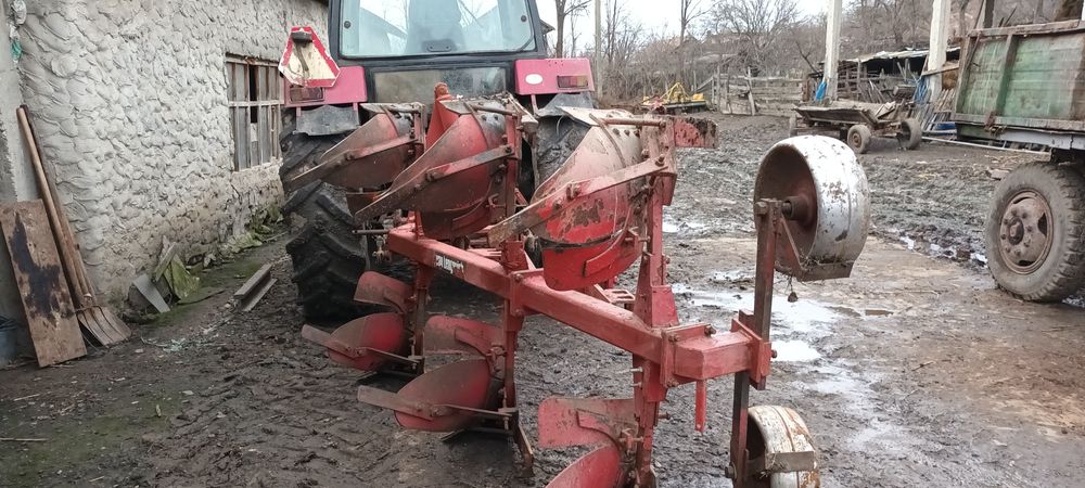 Plug revesbil trei cormane