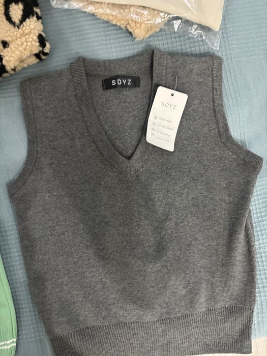 Продам новые детские вещи,