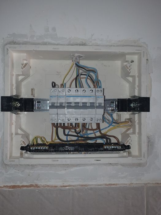 Construcții civile complete, electrică, instalații,finisaje interioare