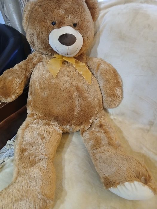 Ursulet de plus 1 m inaltime stare perfecta
Dimensiuni
- inaltime