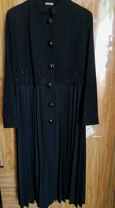 продам   оригинальное пальто ОЧЕНЬ НЕДОРОГО!