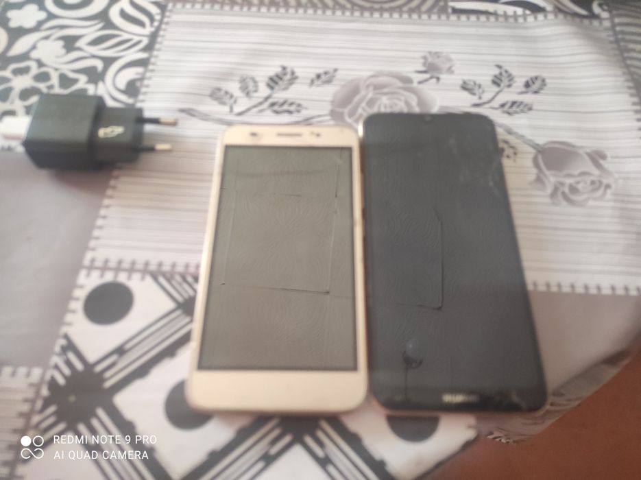 Huawei два телефона