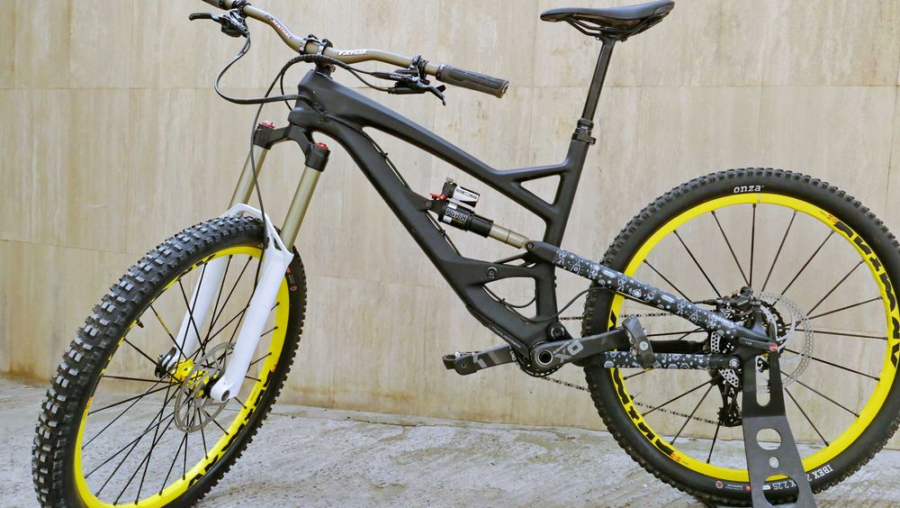 YT Capra CF Pro Race, 27.5 М, BOS Deville 170 ход, 1x 11 SRAM XO1