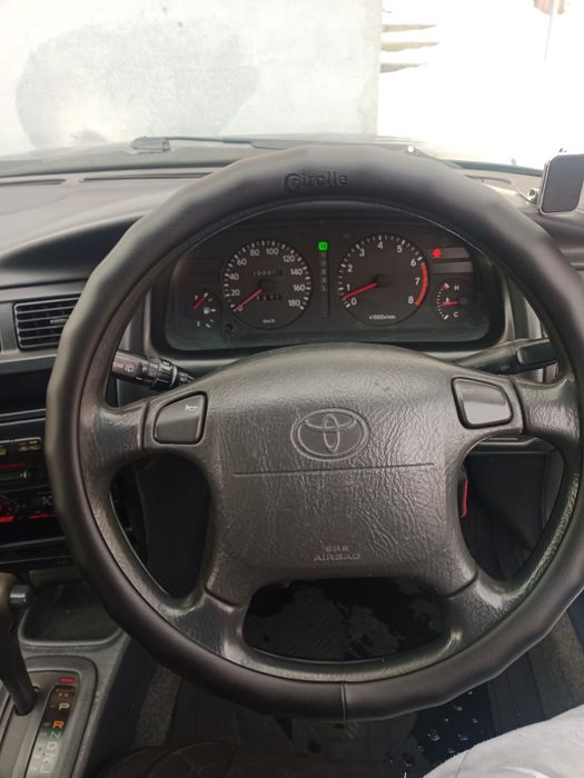 Тайота Королла..