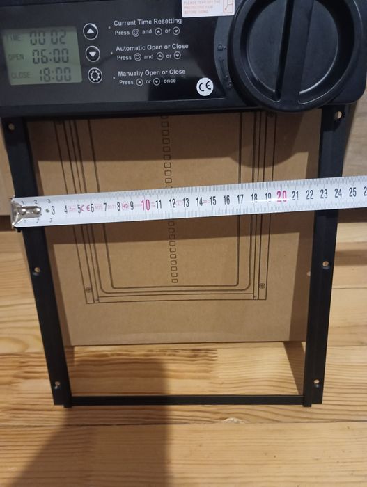 Врата за кокошарник