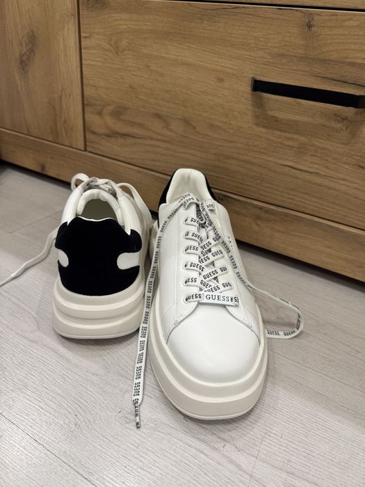 Мъжки обувки Guess