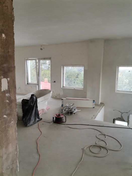 Zugrăvim tragem glet montam gresie faianță parchet