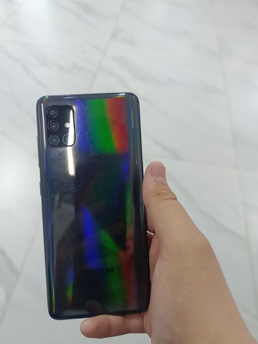 Samsung A51 128G (торг есть)